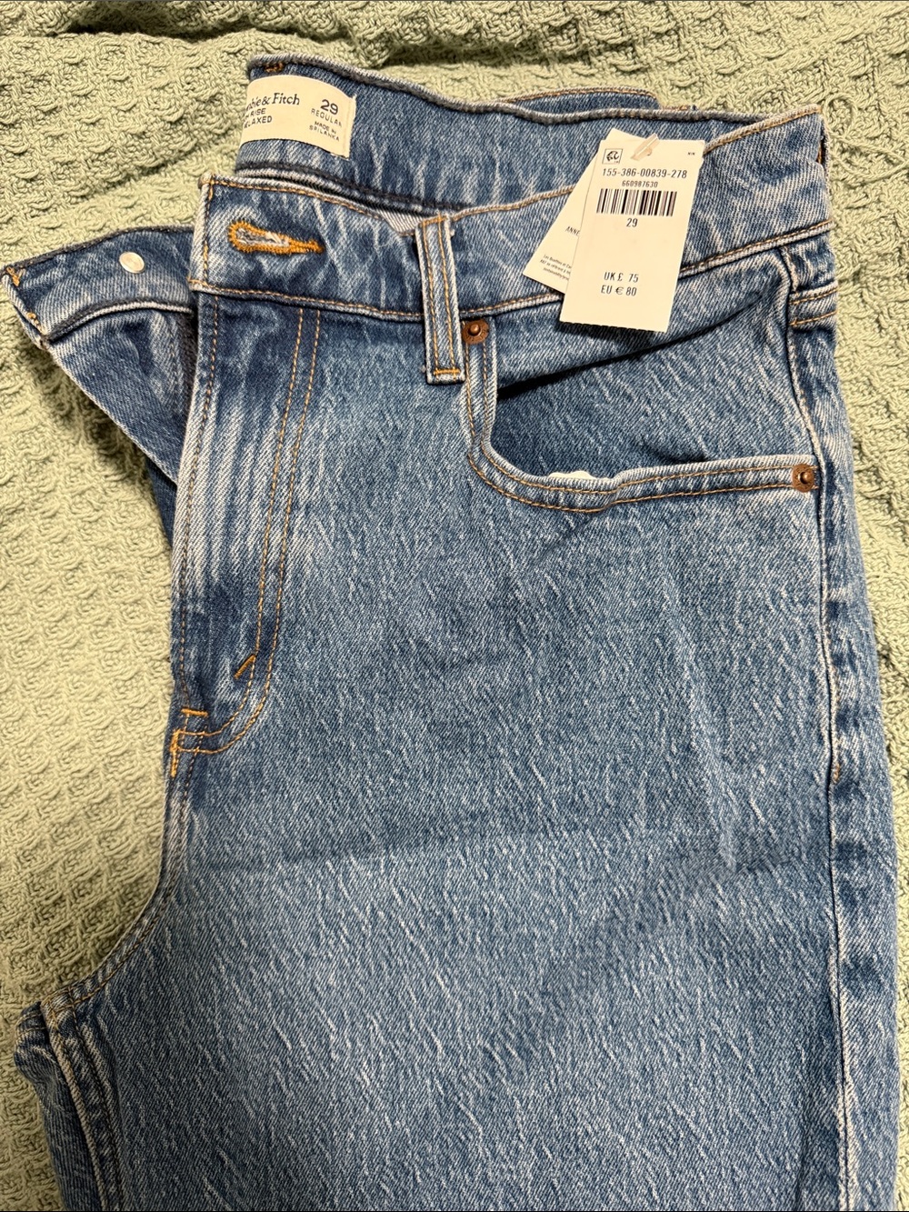 Abercrombie & Fitch Women's Medium Blue High Rise 90s Relaxed Jean